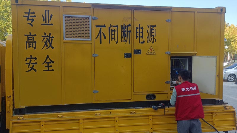 睢宁柴油发电机组和UPS电源配合使用时，如何避免切换过程中的电力中断？